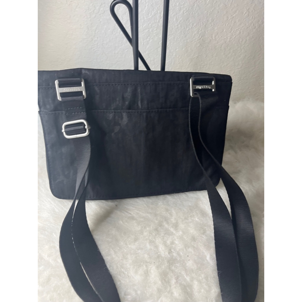 Baggallini Venture Nylon Crossbody Bag Purse Black - Picture 3 of 9